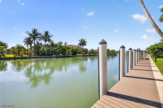 1250 Tennisplace CT E22, Sanibel, FL 33957