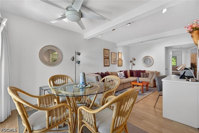1250 Tennisplace CT E22, Sanibel, FL 33957
