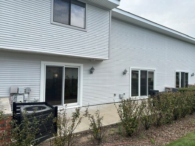 1104 Taunton Court, Schaumburg, IL 60193