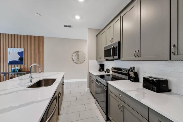 7846 SPECTRUM DRIVE, Reunion, FL 34747