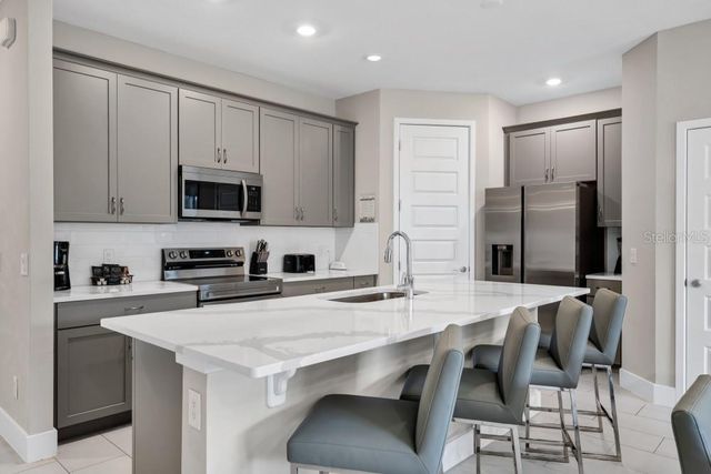 7846 SPECTRUM DRIVE, Reunion, FL 34747