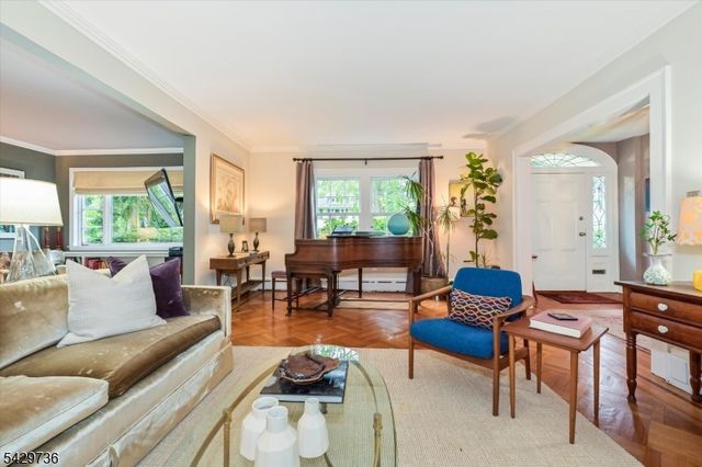 35 Durand Road, Maplewood Twp., NJ 07040