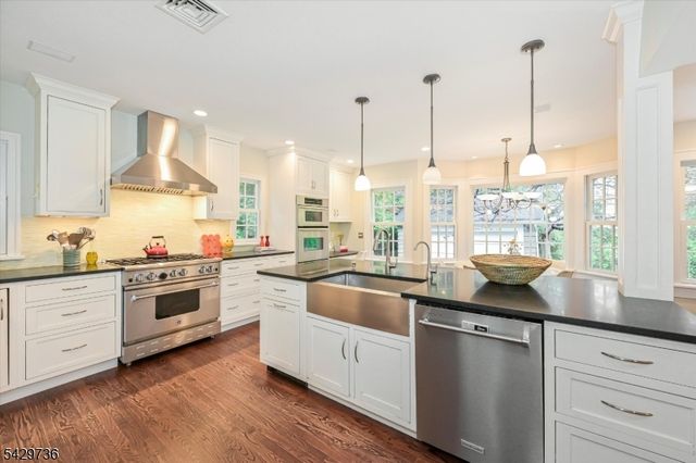 35 Durand Road, Maplewood Twp., NJ 07040