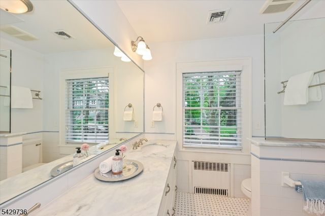 35 Durand Road, Maplewood Twp., NJ 07040