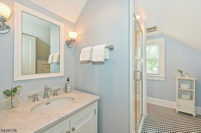 35 Durand Road, Maplewood Twp., NJ 07040