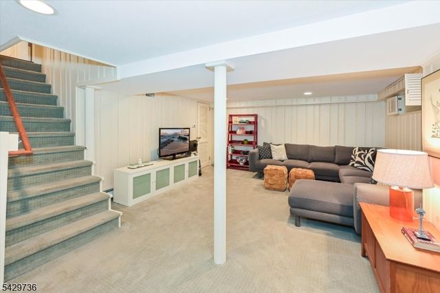 35 Durand Road, Maplewood Twp., NJ 07040