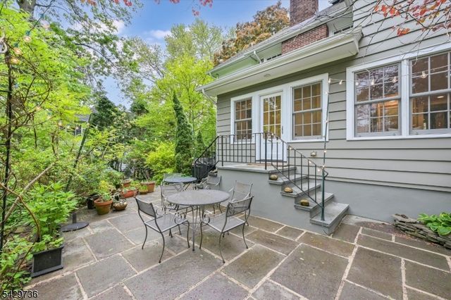 35 Durand Road, Maplewood Twp., NJ 07040