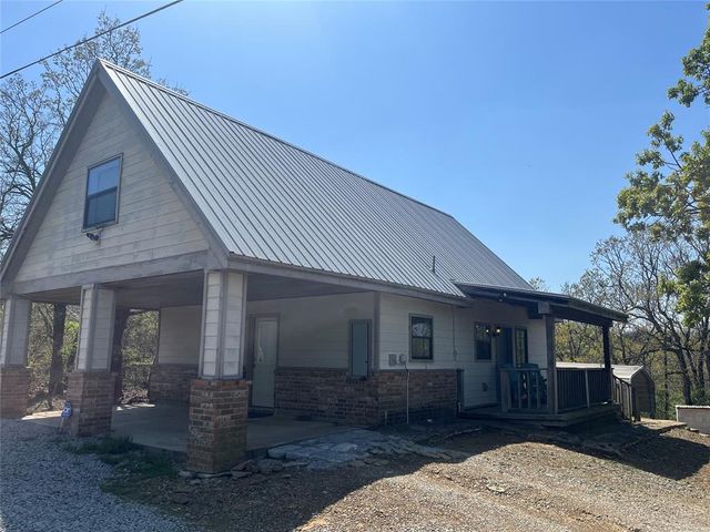 216 N Bk 1600 Road, Stigler, OK 74462