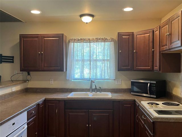 216 N Bk 1600 Road, Stigler, OK 74462