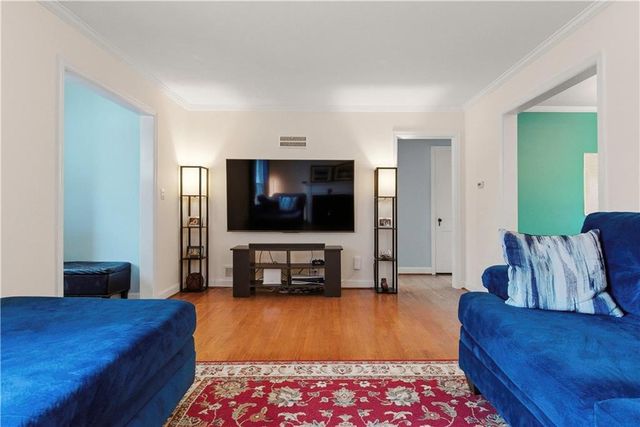 5218 N Spruce Avenue, Kansas City, MO 64119