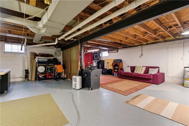 5218 N Spruce Avenue, Kansas City, MO 64119