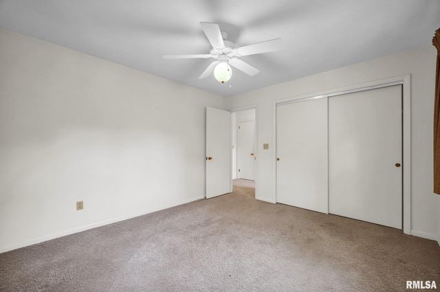 1233 OAK Circle, East Peoria, IL 61611