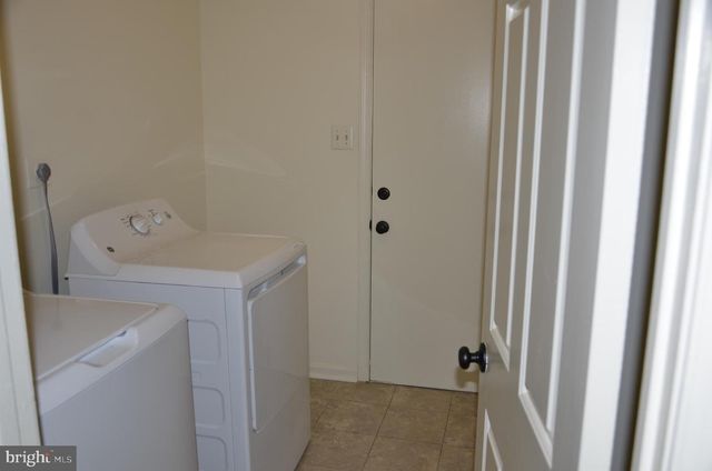 2301 HOLLY SPRING DR, Silver Spring, MD 20905