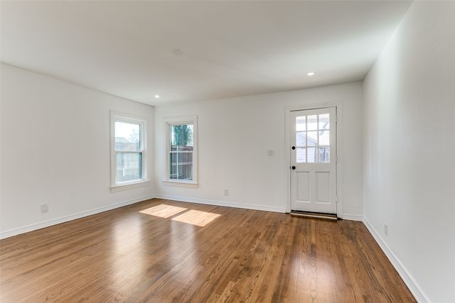 5117 Maple Springs Boulevard, Dallas, TX 75235