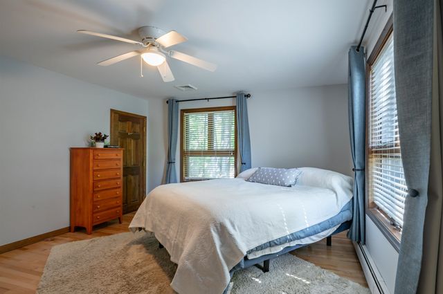 14 Wentworth Street, Nashua, NH 03060