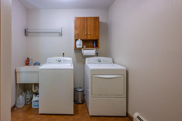 14 Wentworth Street, Nashua, NH 03060