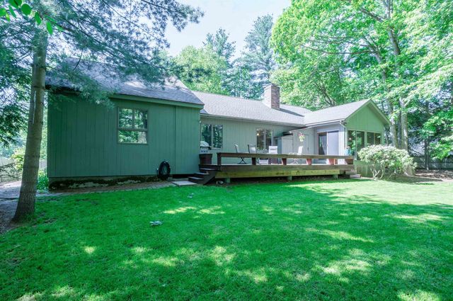 14 Wentworth Street, Nashua, NH 03060