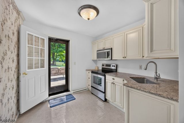 1652 County Rd 565, Vernon Twp., NJ 07461