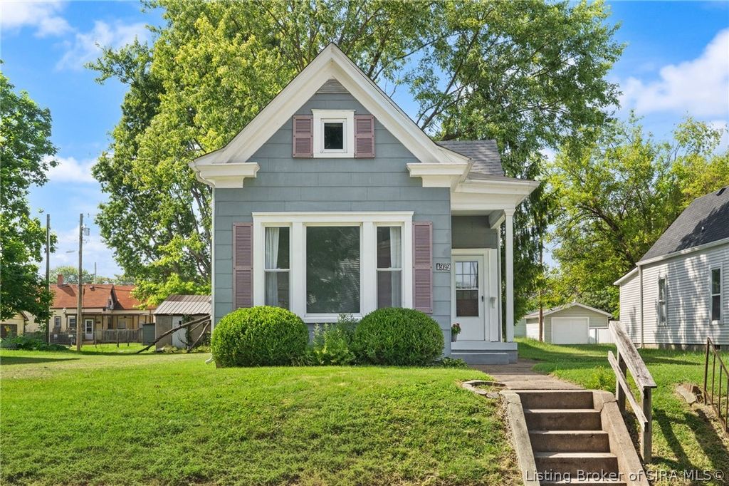 1929 Center Street, New Albany, IN 47150