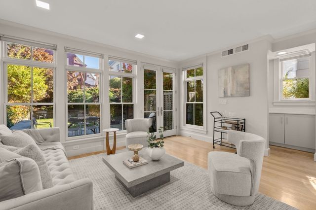 136 Banks St, Cambridge, MA 02138