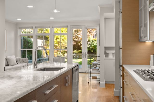 136 Banks St, Cambridge, MA 02138