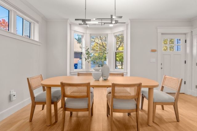 136 Banks St, Cambridge, MA 02138
