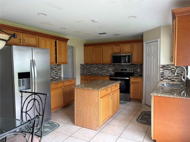 1072 ROYAL MARQUIS CIRCLE, Ocoee, FL 34761