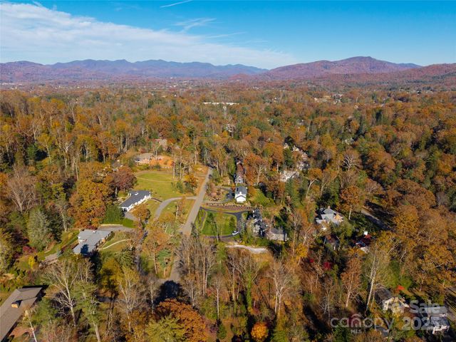 50 Forest Road, Asheville, NC 28803