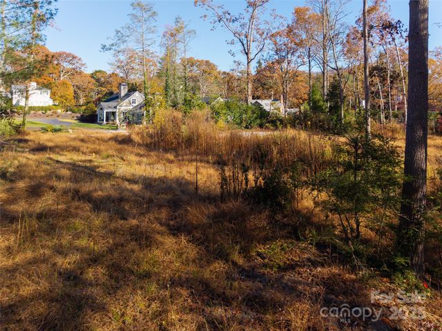 50 Forest Road, Asheville, NC 28803