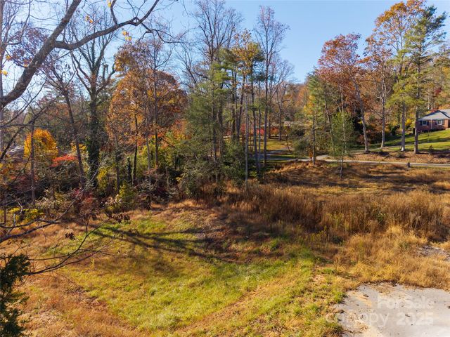 50 Forest Road, Asheville, NC 28803