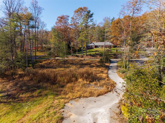 50 Forest Road, Asheville, NC 28803