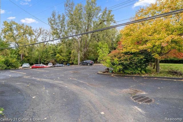 27500 JOY Road, Livonia, MI 48150