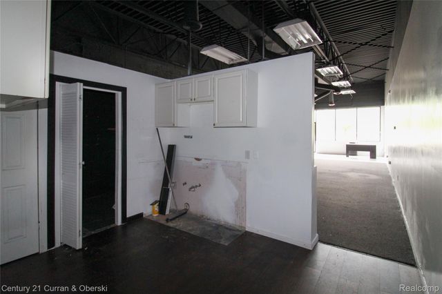 27500 JOY Road, Livonia, MI 48150