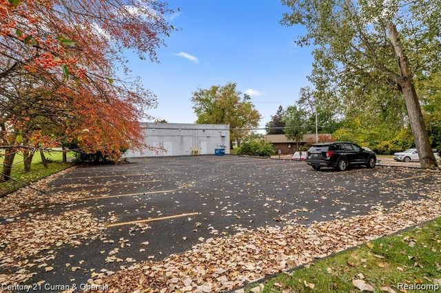 27500 JOY Road, Livonia, MI 48150