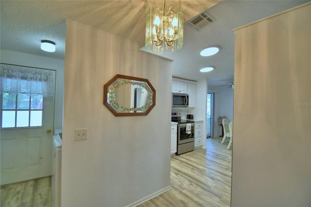 4802 COLONNADES CIRCLE E, Lakeland, FL 33811