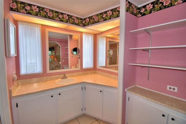 4802 COLONNADES CIRCLE E, Lakeland, FL 33811