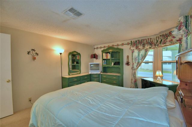 4802 COLONNADES CIRCLE E, Lakeland, FL 33811