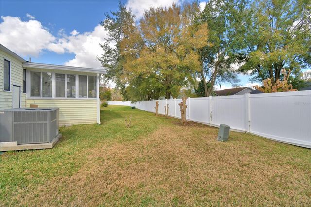 4802 COLONNADES CIRCLE E, Lakeland, FL 33811