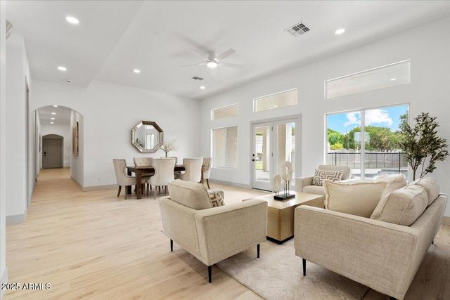 2251 N 32ND Street 27, Mesa, AZ 85213