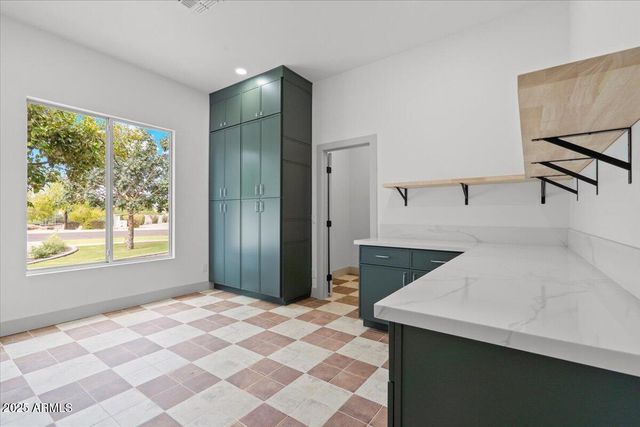 2251 N 32ND Street 27, Mesa, AZ 85213