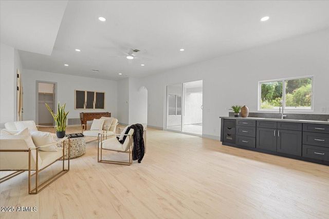 2251 N 32ND Street 27, Mesa, AZ 85213