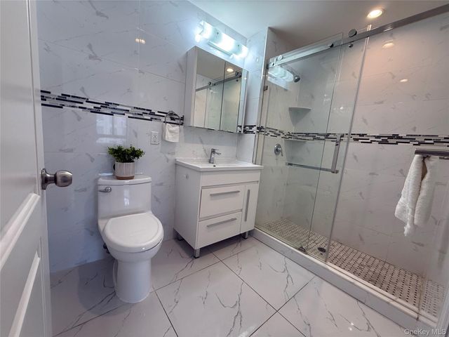 4515 82nd Street W7A, Elmhurst, NY 11373