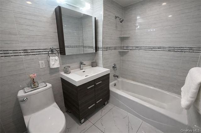 4515 82nd Street W7A, Elmhurst, NY 11373