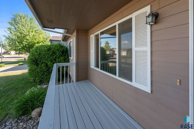 529 S Whitewood Ave Avenue, Sioux Falls, SD 57106