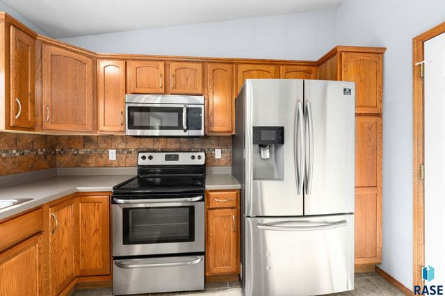 529 S Whitewood Ave Avenue, Sioux Falls, SD 57106