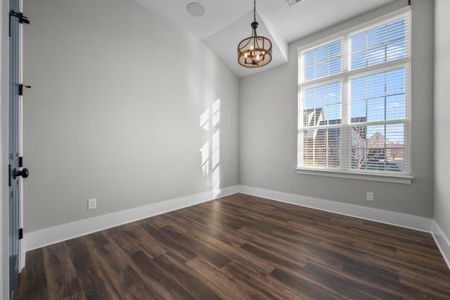 859 Plowson Rd, Mount Juliet, TN 37122