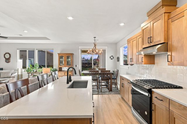 16691 Tannenhorst Drive, La Pine, OR 97739