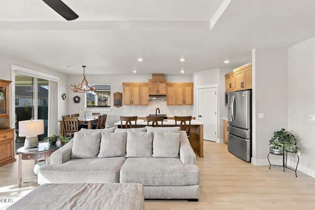 16691 Tannenhorst Drive, La Pine, OR 97739