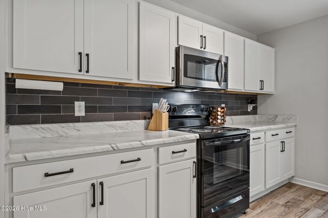 197 Desert Orchid Circle, Raeford, NC 28376