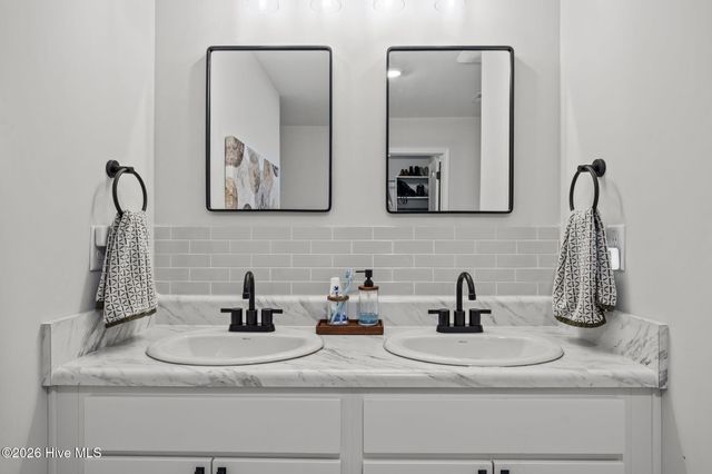 197 Desert Orchid Circle, Raeford, NC 28376